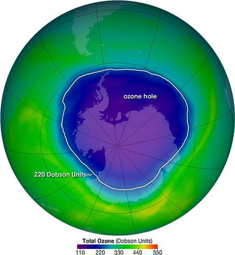 南极洲上空出现的臭氧空洞可能一直在帮助这块大陆冷却