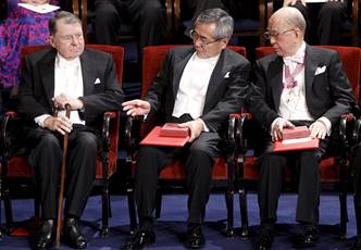 Richard Heck at the 2010 Nobel Prize ceremony with (l-r) Ei-ichi Negishi and Akira Suzuki